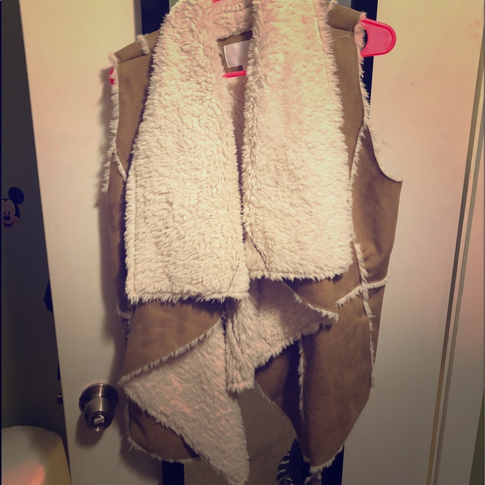 Suede and Sherpa vest. XL